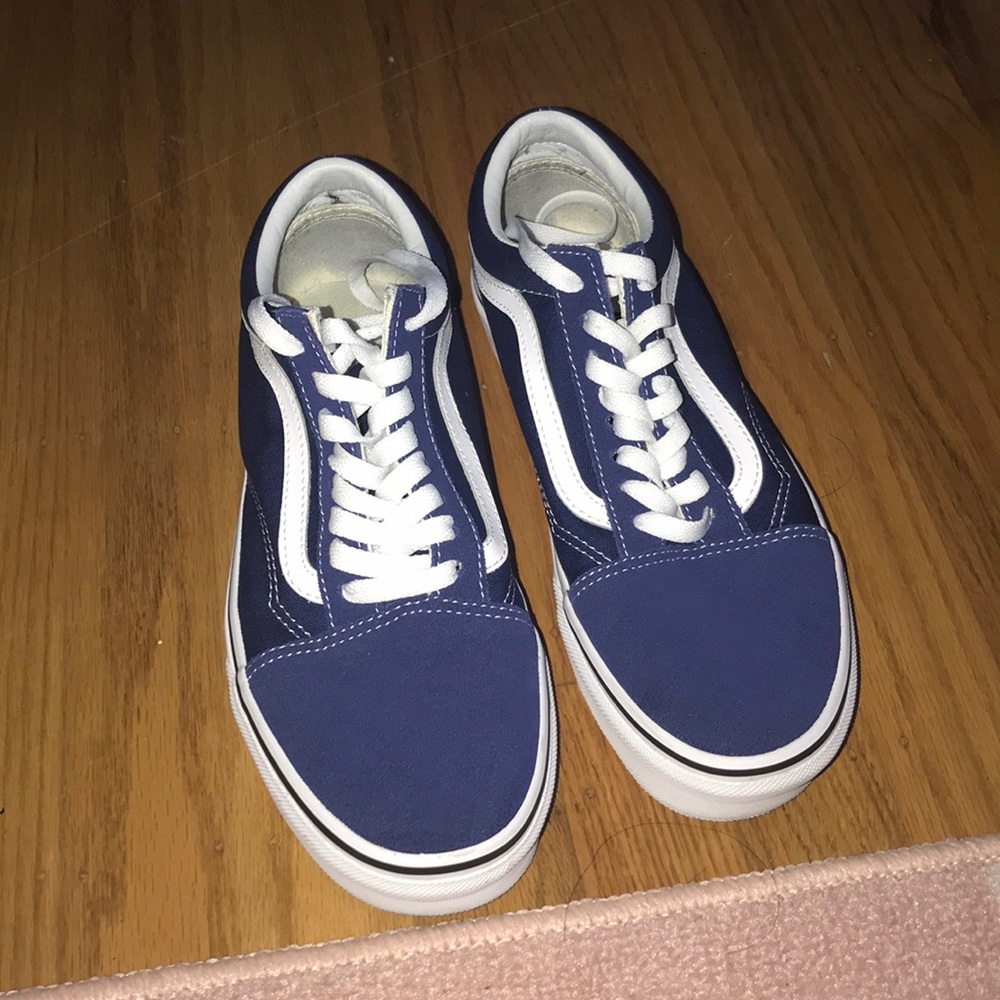 W 8.5 blue old skool vans worn once!